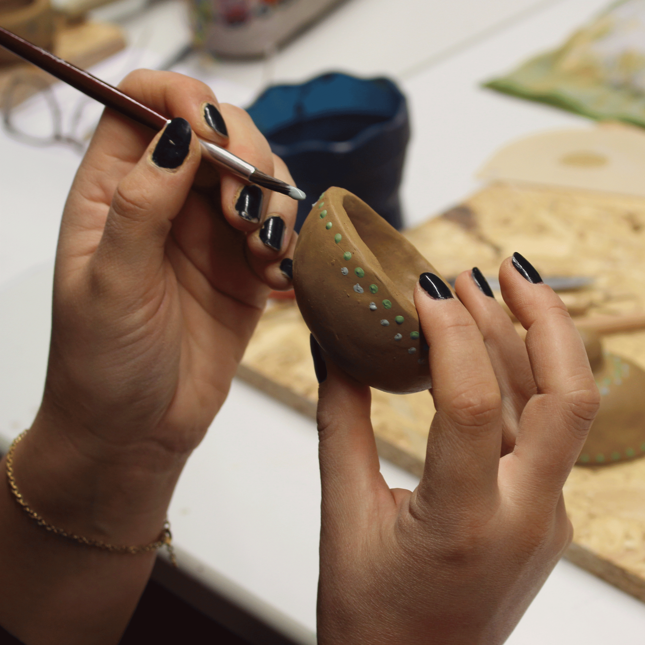 Hängeleuchten bringen Licht für Garten und Balkon – Keramik für Kinder und Jugendliche von 10-13 Jahren